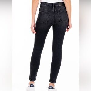 Size 25 Modern American Soho Vintage Black Denim Ankle High Rise